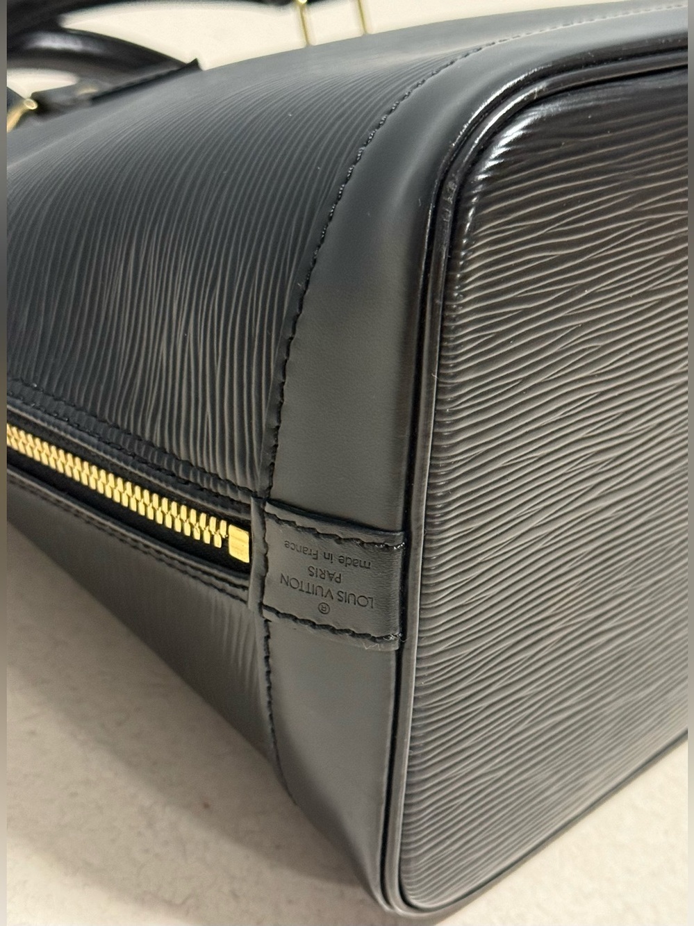 Louis Vuitton Alma PM Epi Textured Leather - Picture 10 of 16